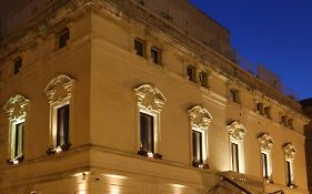 Apollo Suites